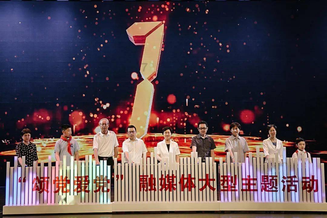 凌晨四点接警说在路上捡了头驴？民警抵达现场后发现是头骡子